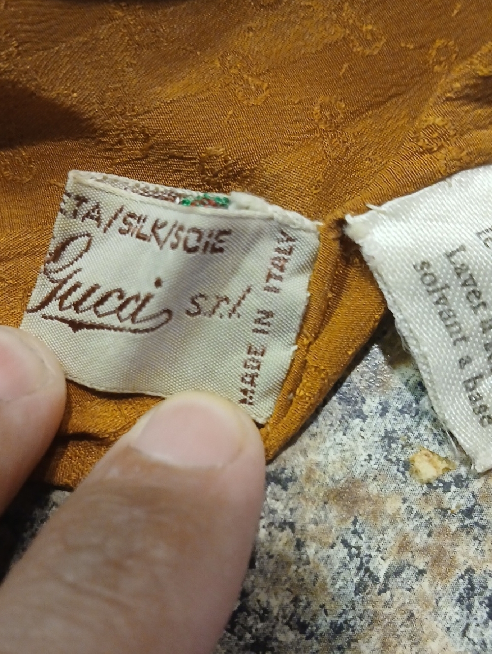Vintage Silk GUCCI Scarve - Picture 5 of 10